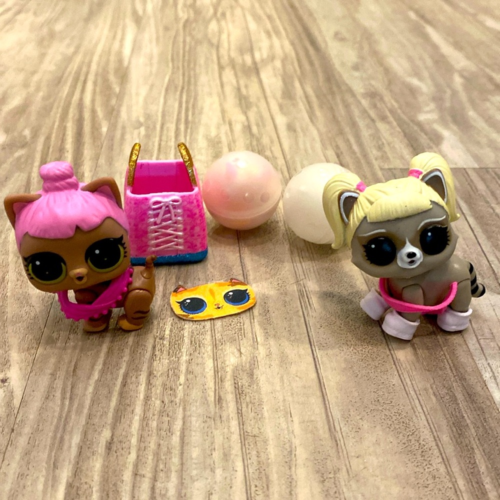 (2) LOL Surprise Pets Bundle (2 pets included with lot of accessories)